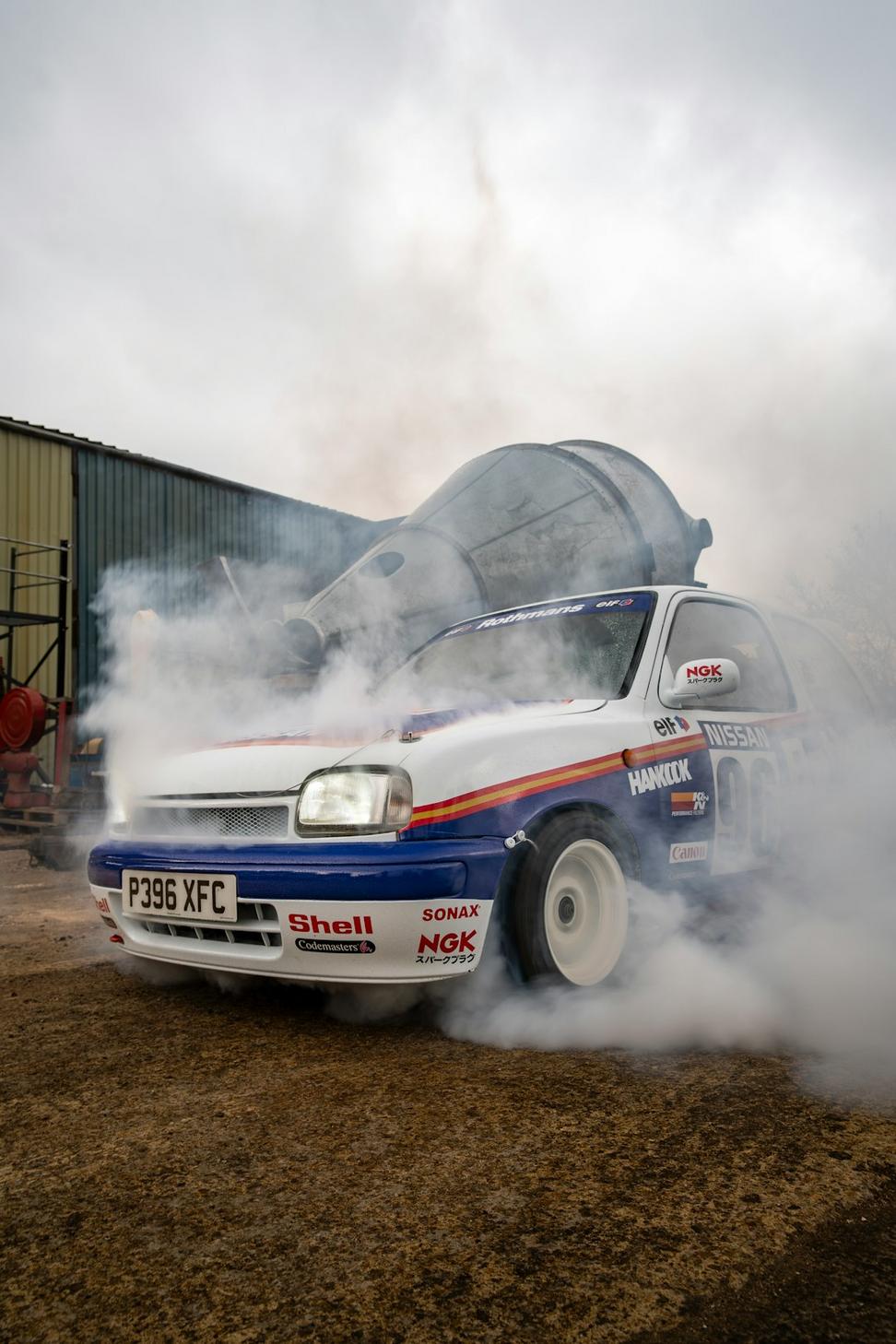 Performance exhaust flames